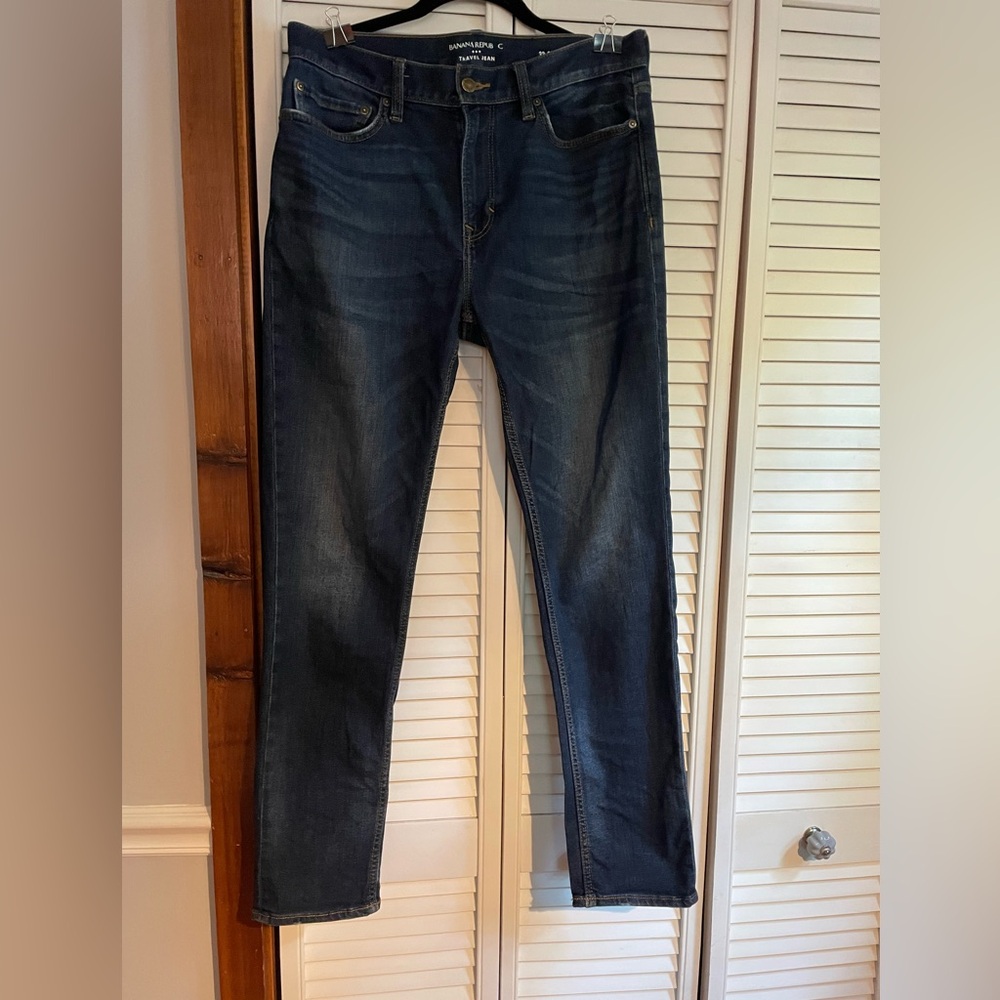 Banana Republic Factory Mens Slim Travel Jeans -Size: 32” W x 32” L